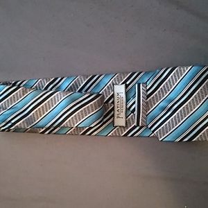 Platinum Designs Tie 100% silk